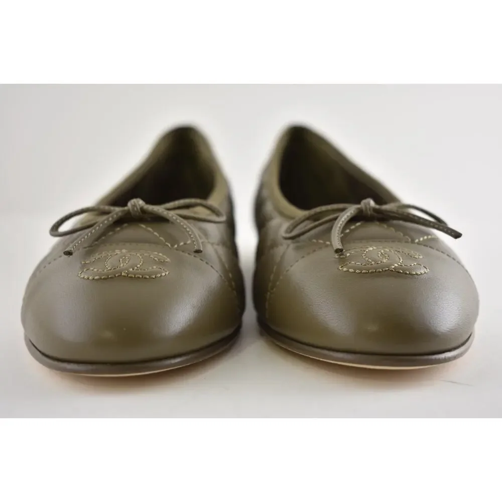 Chanel 26B Dark Khaki Green Lambskin Quilted CC Logo Ballet Ballerina Flat 37.5